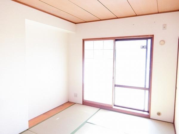 その他　明るい和室！