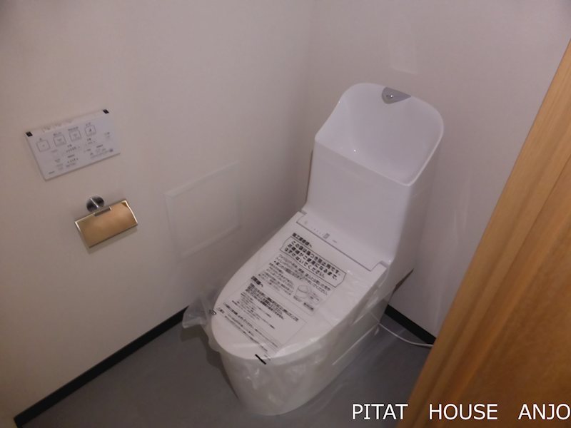 トイレ　参考写真１２-E