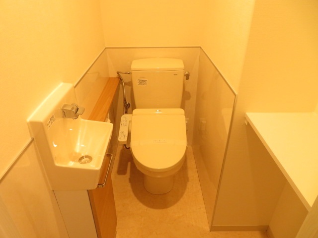 トイレ　シャワー付きトイレ