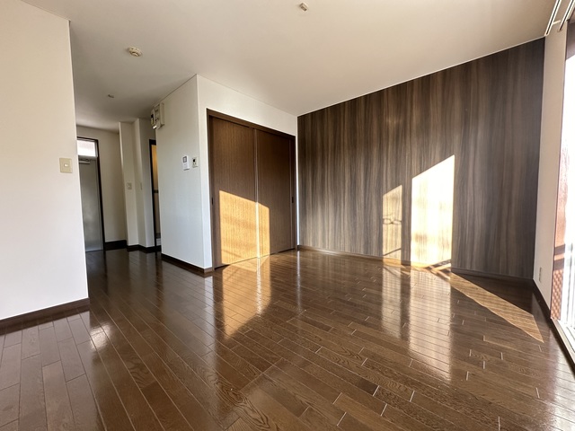 居室・リビング　別部屋参考写真です