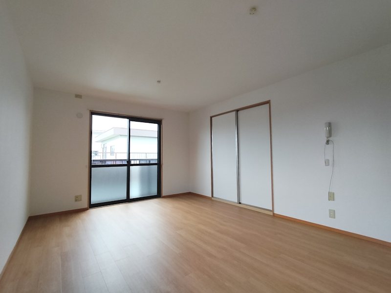 居室・リビング　退去予定の為、別部屋写真参照。