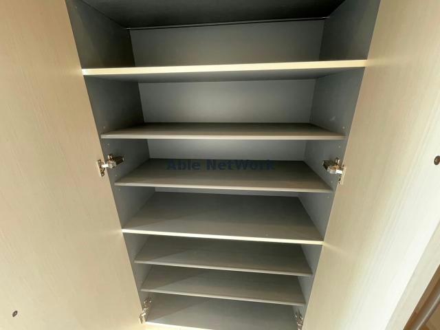 収納　同型モデル参考写真