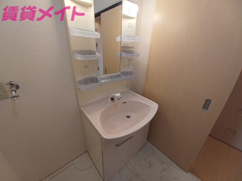 洗面設備　同物件別部屋写真