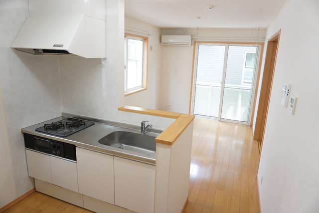 居室・リビング　★二面採光のＬＤＫ１０帖です★