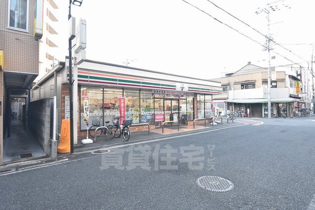 コンビニ　セブンイレブン　近鉄長瀬駅北店（コンビニ）まで357m
