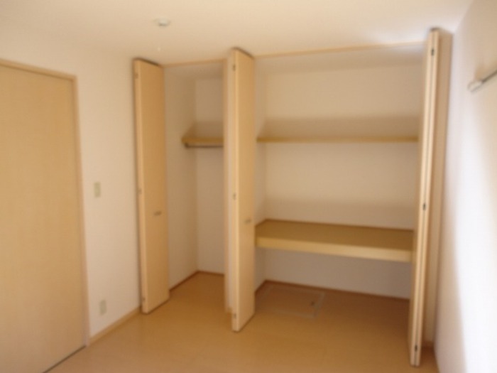 収納　南洋室6帖収納