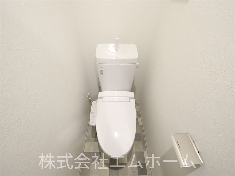 トイレ　温水洗浄便座付トイレ