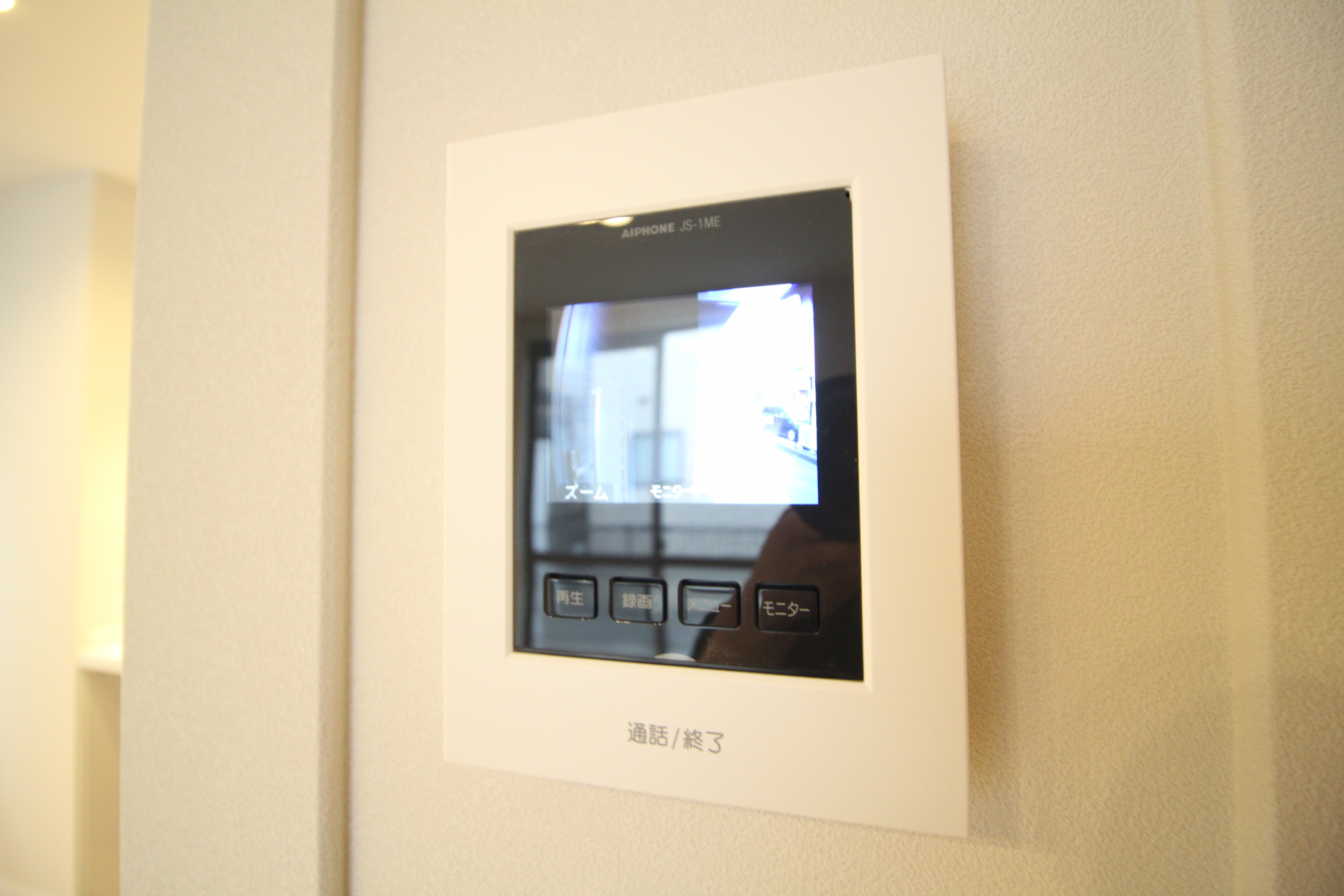 セキュリティ　モニター付きインターホン♪