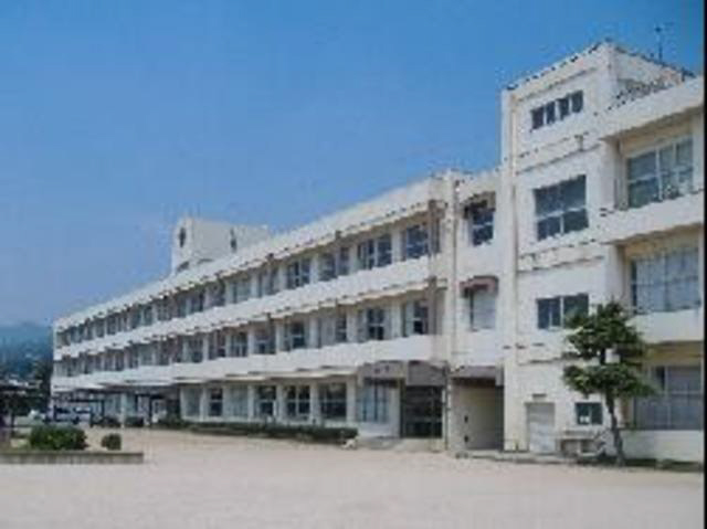 小学校　香呂小学校（小学校）まで774m