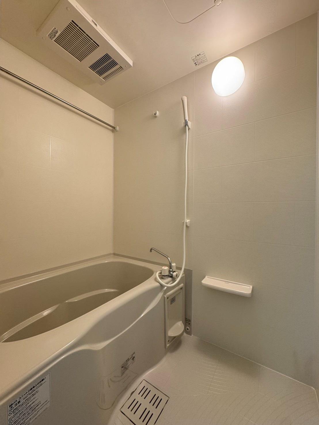 バス・シャワールーム　浴室