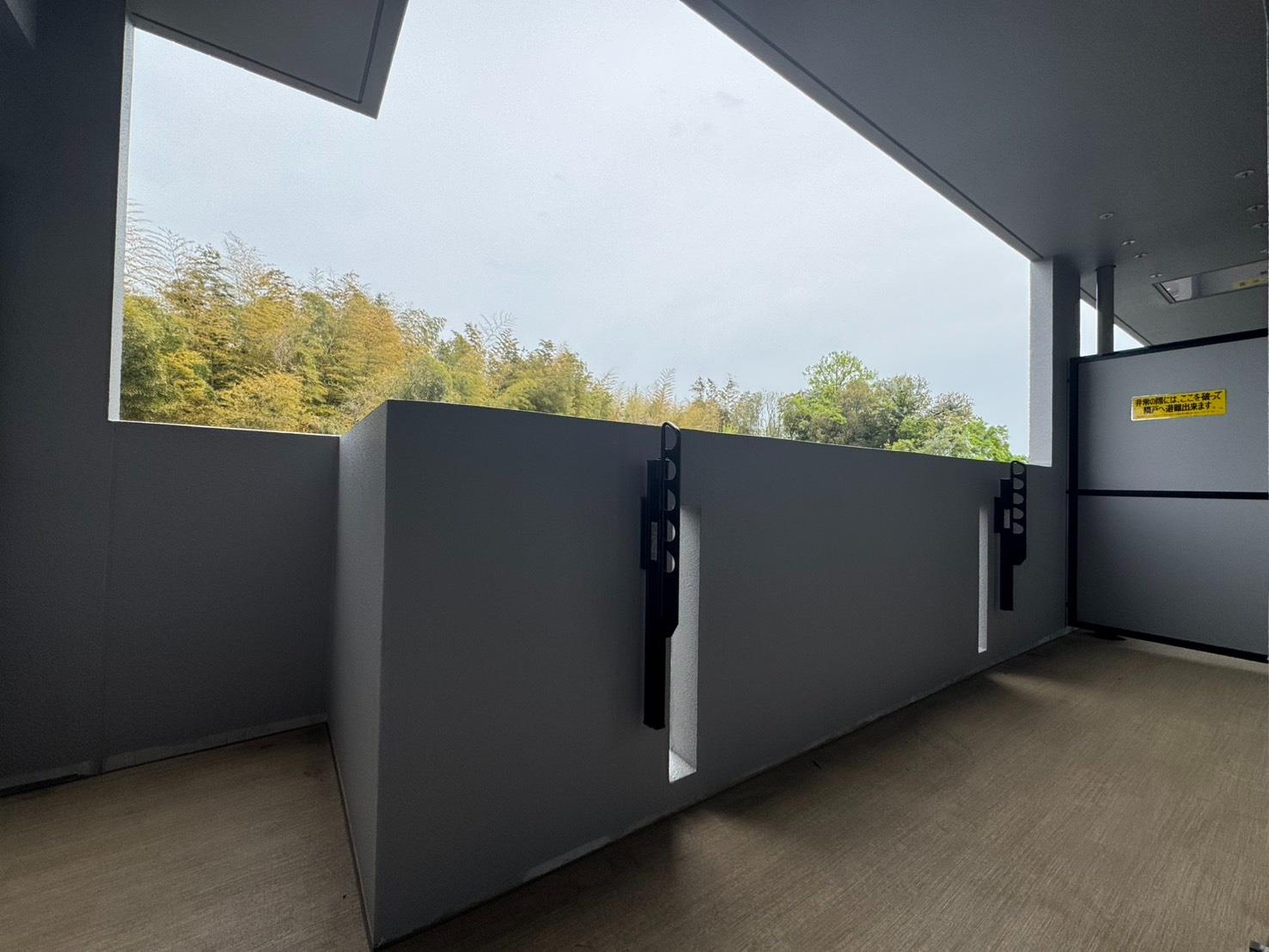 バルコニー　バルコニー