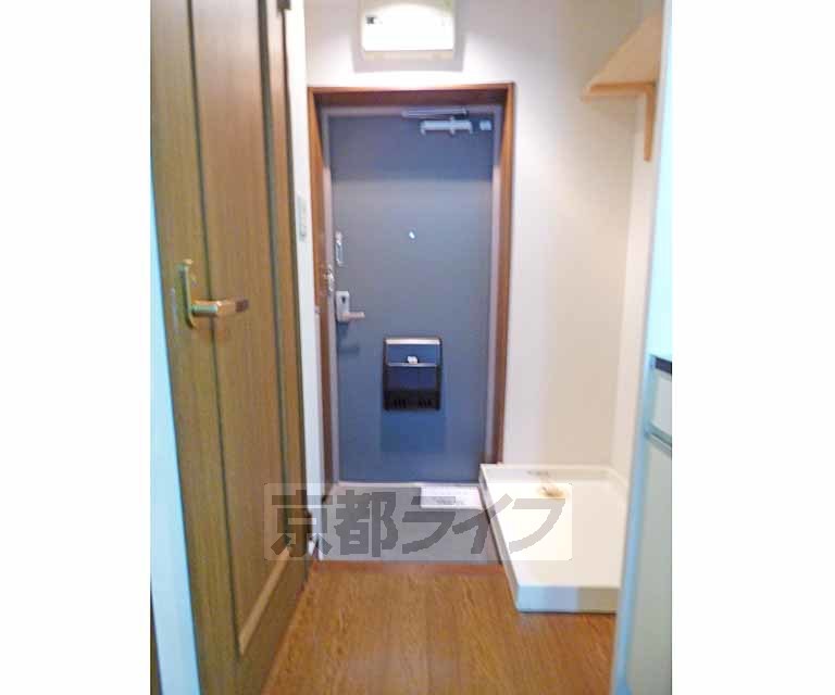 玄関　広々とした玄関です。