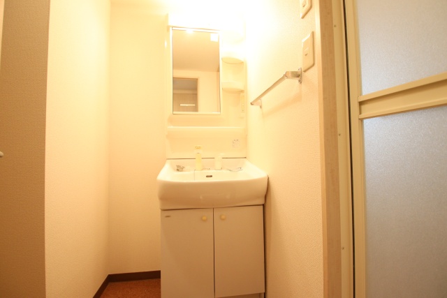 洗面設備　別室の参考写真です。※現況優先