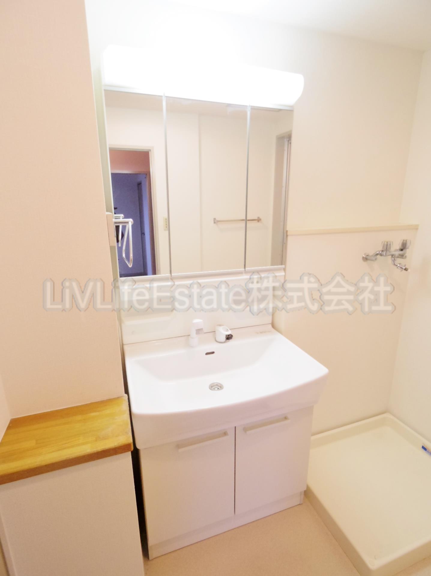 洗面設備　同仕様写真