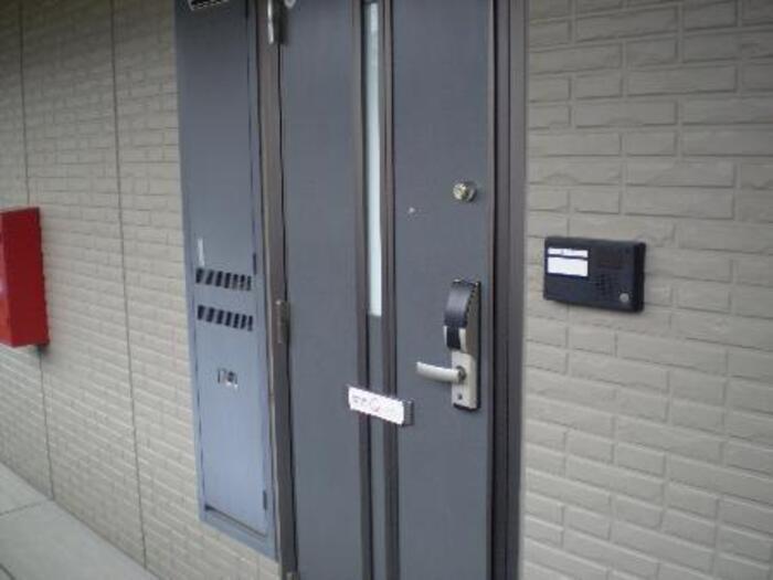 セキュリティ　エントランス