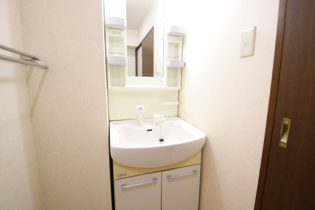 洗面設備　別室の参考写真です。※現況優先