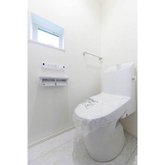 トイレ　温水洗浄便座付きのトイレ♪