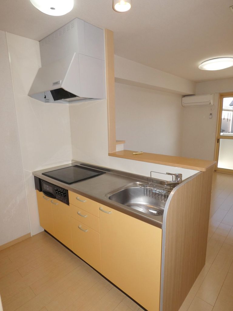 キッチン　対面式　IHクッキングヒーター付き