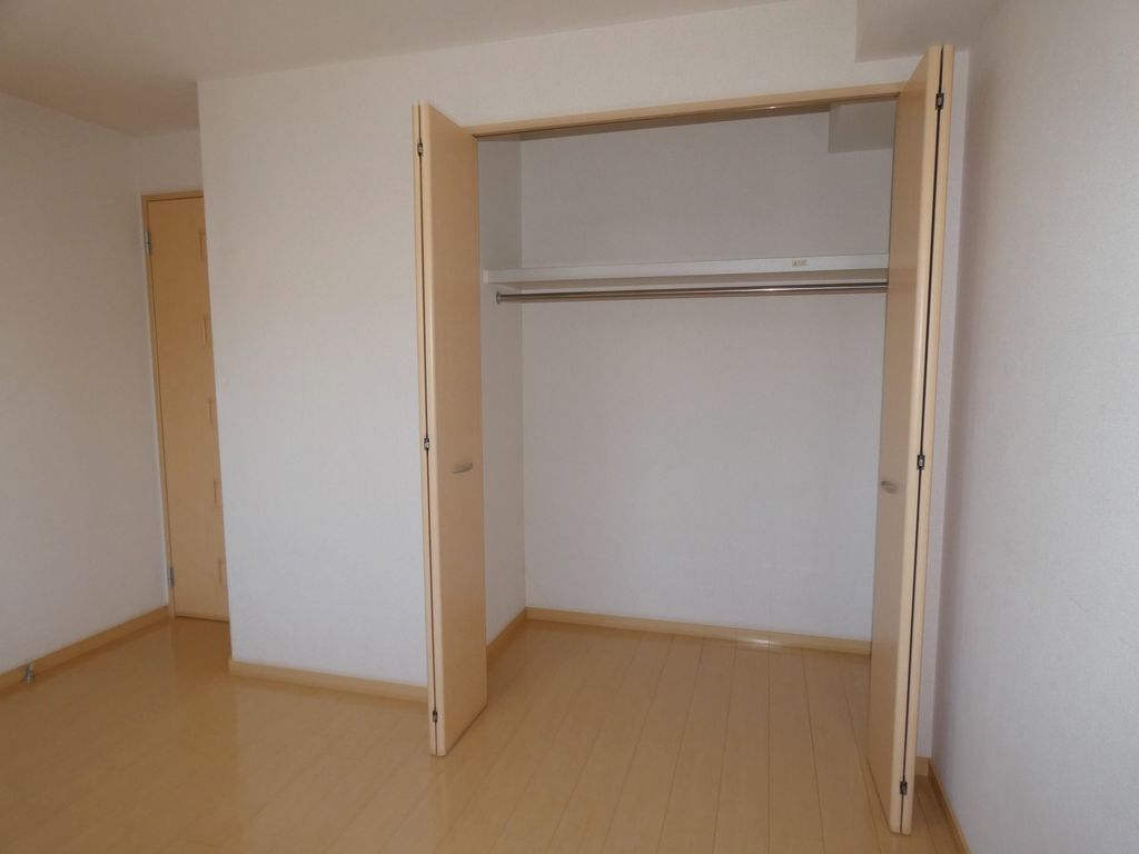 その他部屋・スペース　洋室(2)7.12帖　クローゼット