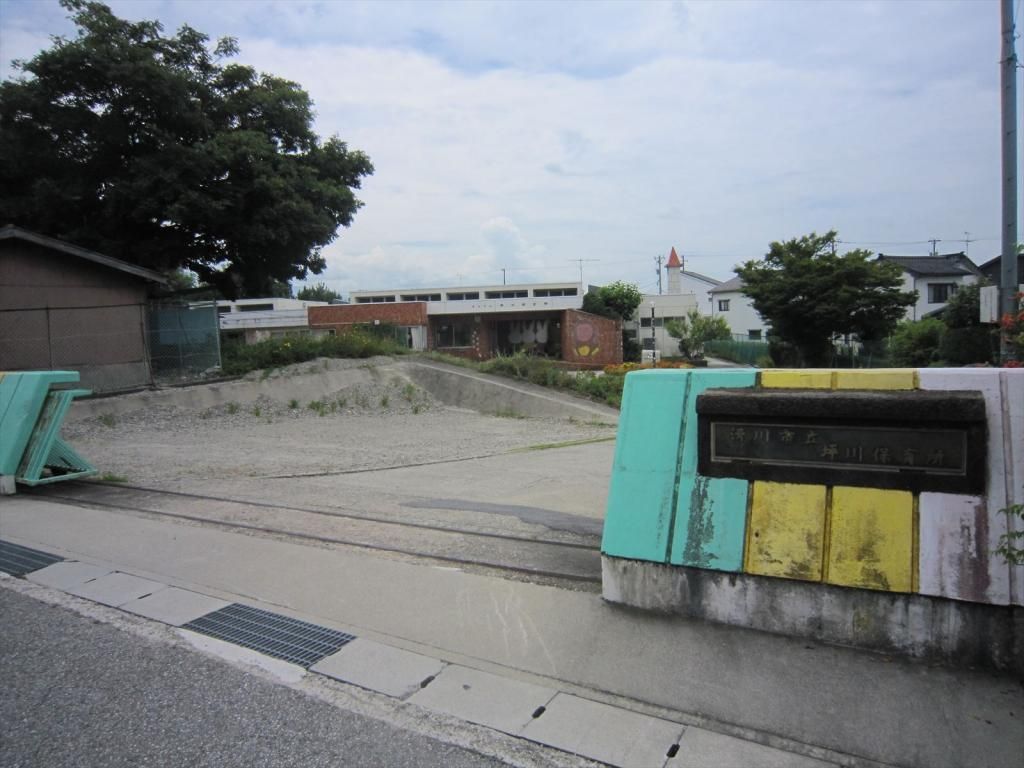 幼稚園・保育園　坪川保育所（幼稚園・保育園）まで380m