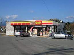 コンビニ　デイリーヤマザキ甲府昭和インター店（コンビニ）まで73m