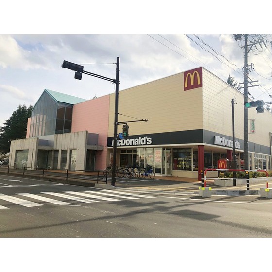 飲食店　マクドナルド川中島店（飲食店）まで371m