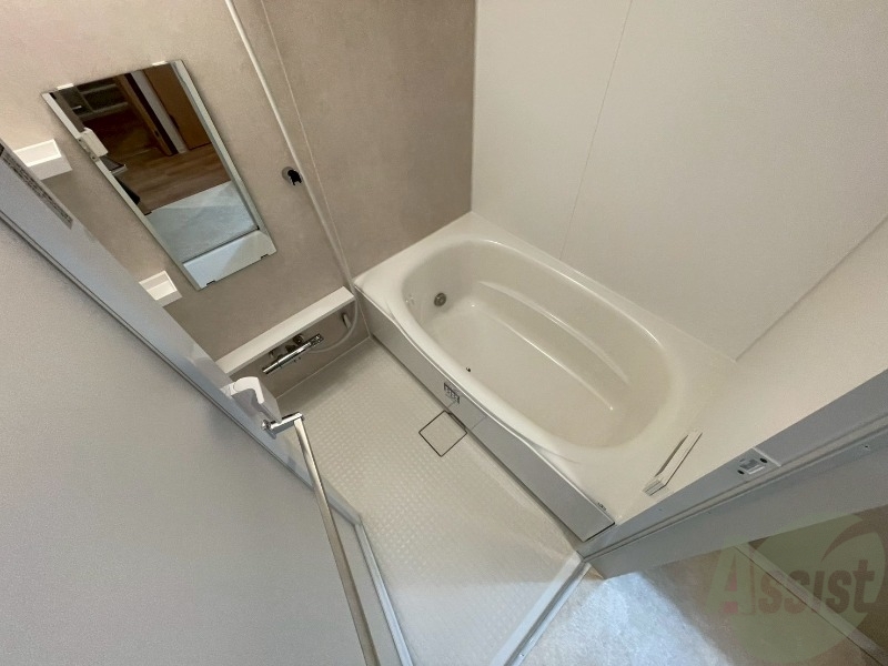 バス・シャワールーム　お風呂になります。一日の疲れを癒してくださいね。