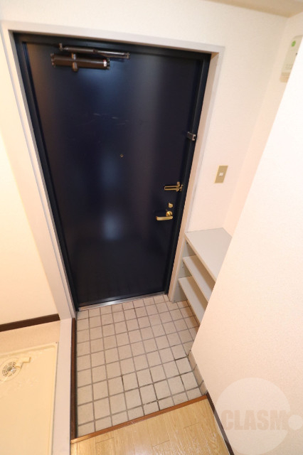 玄関　シューズボックスで玄関もスッキリ