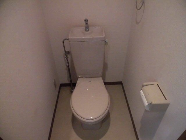 トイレ　ウォシュレット設置可能なトイレです。