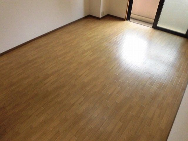 居室・リビング　洋室7.5帖と広めです。