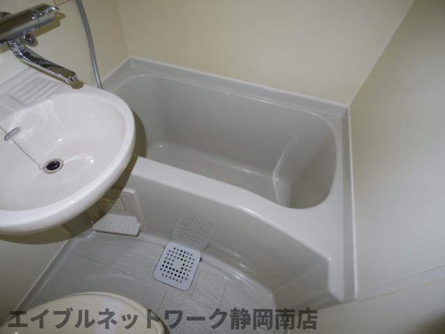 バス・シャワールーム　お風呂です