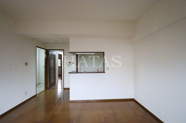 居室・リビング　同物件別部屋・間取りが反転しています。