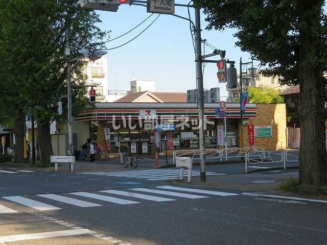 コンビニ　セブンイレブン（コンビニ）まで414m