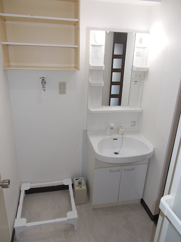 洗面設備　シャンプードッレッサー