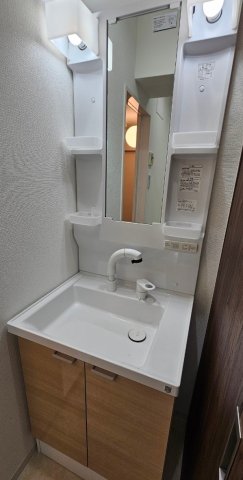 洗面設備　身支度に欠かせない独立洗面台♪