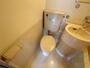 トイレ　こちらはトイレです。清潔感があり、安心して使用できます。