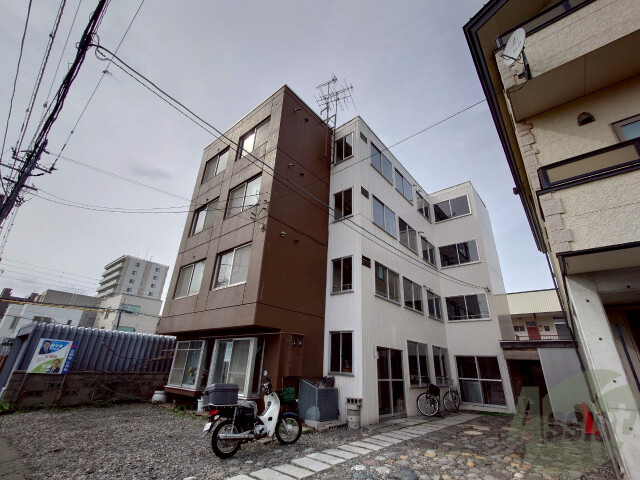 建物外観　札幌市北区北３７条西「コーポ西村」
