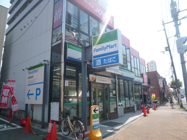 コンビニ　ファミリーマート新深江駅前店（コンビニ）まで156m