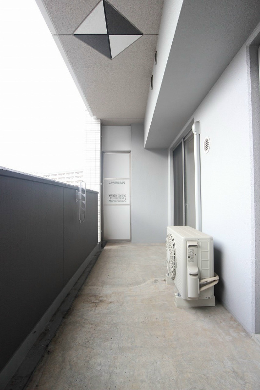 バルコニー　広々ベランダ