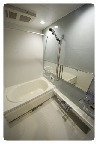 バス・シャワールーム　シャーメゾン島之内　浴室