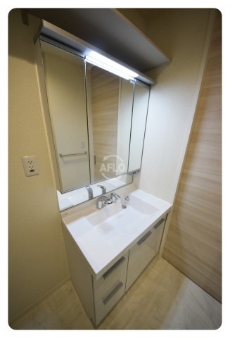 洗面設備　シャーメゾン島之内　独立洗面台