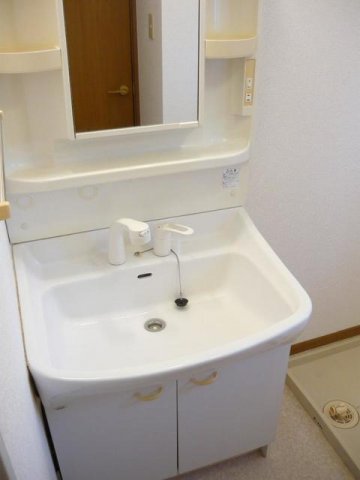 洗面設備　忙しい朝には欠かせない洗面所です