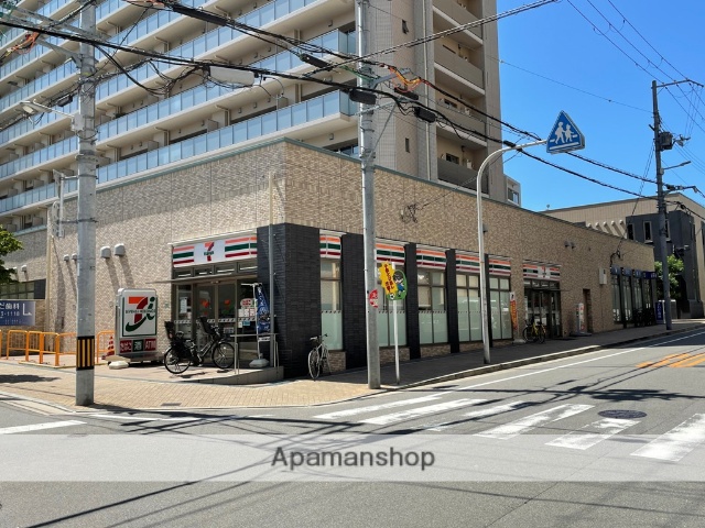 コンビニ　セブンイレブン（コンビニ）まで836m