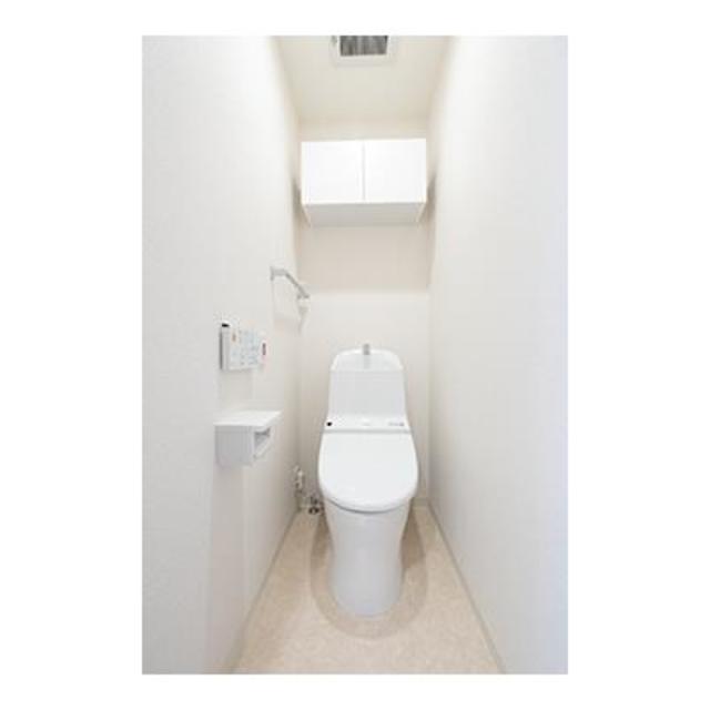 トイレ　※写真は同タイプ住戸です。