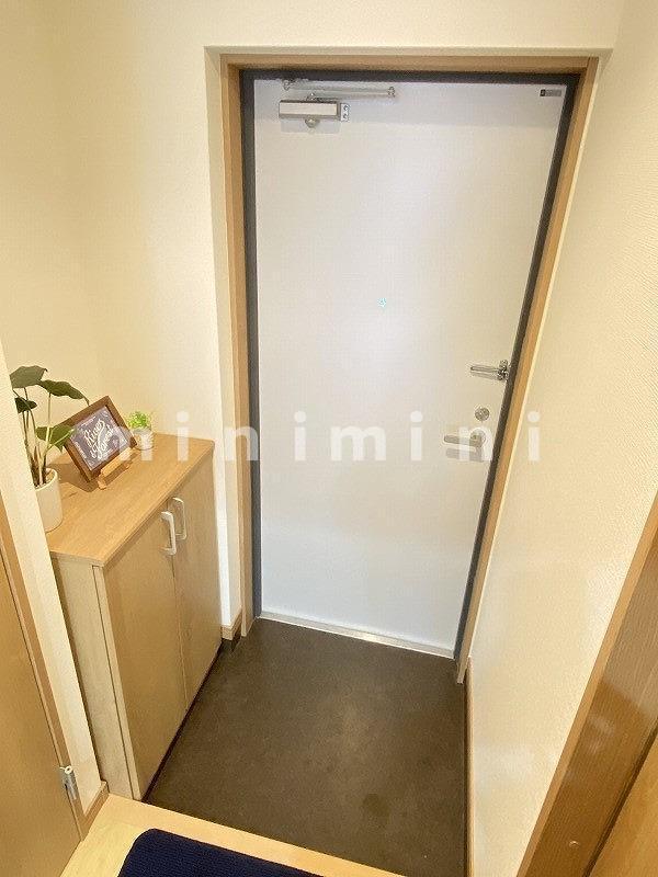 玄関　※写真はモデルルームのものになります。現状優先。