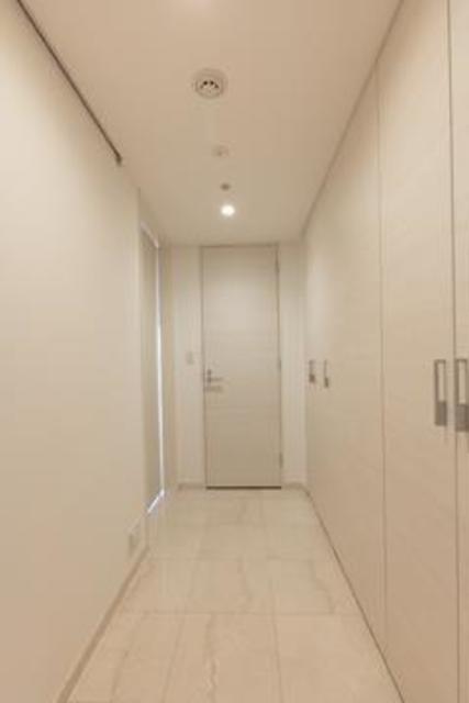 玄関　※写真は同タイプ住戸です。