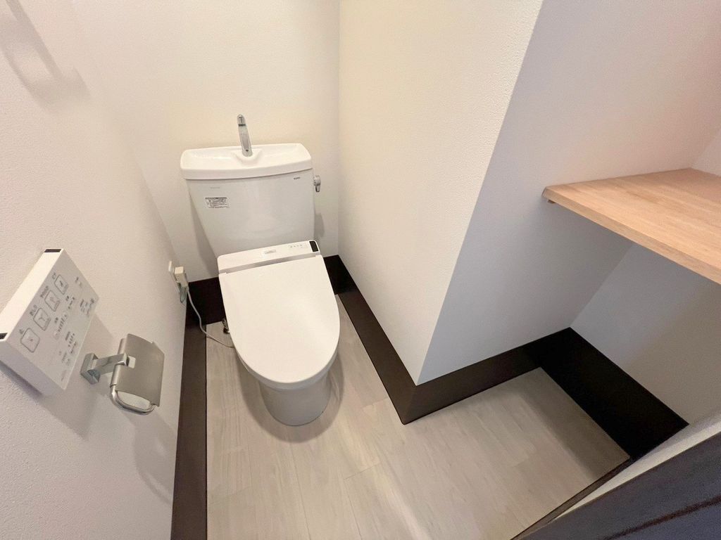 トイレ　トイレ