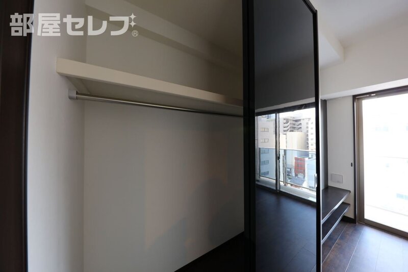 収納　９０２号室写真