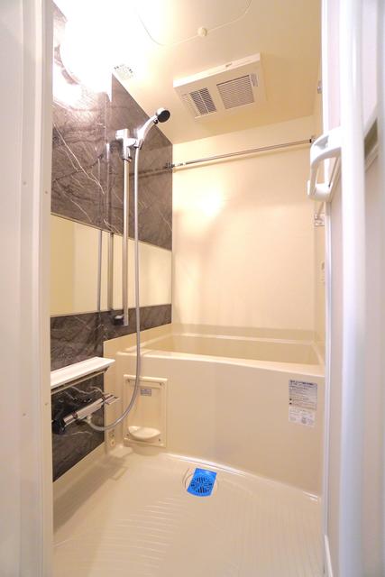 バス・シャワールーム　※写真は同タイプ住戸です。