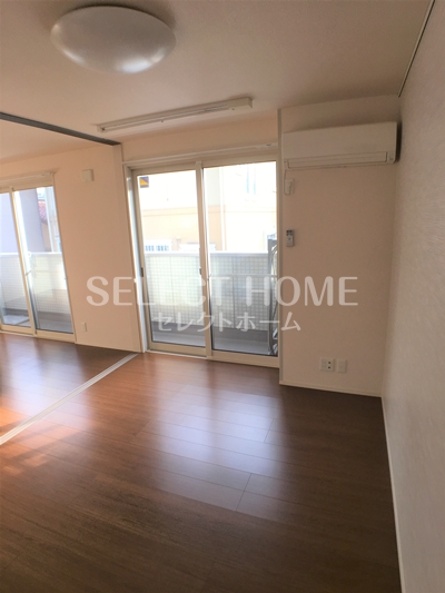 その他部屋・スペース　落ち着いた色調の寝室です